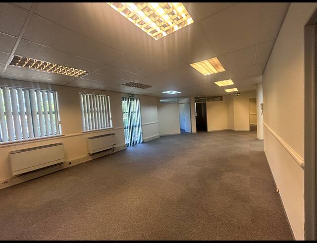 620M² OFFICE TO LET IN KENILWORTH